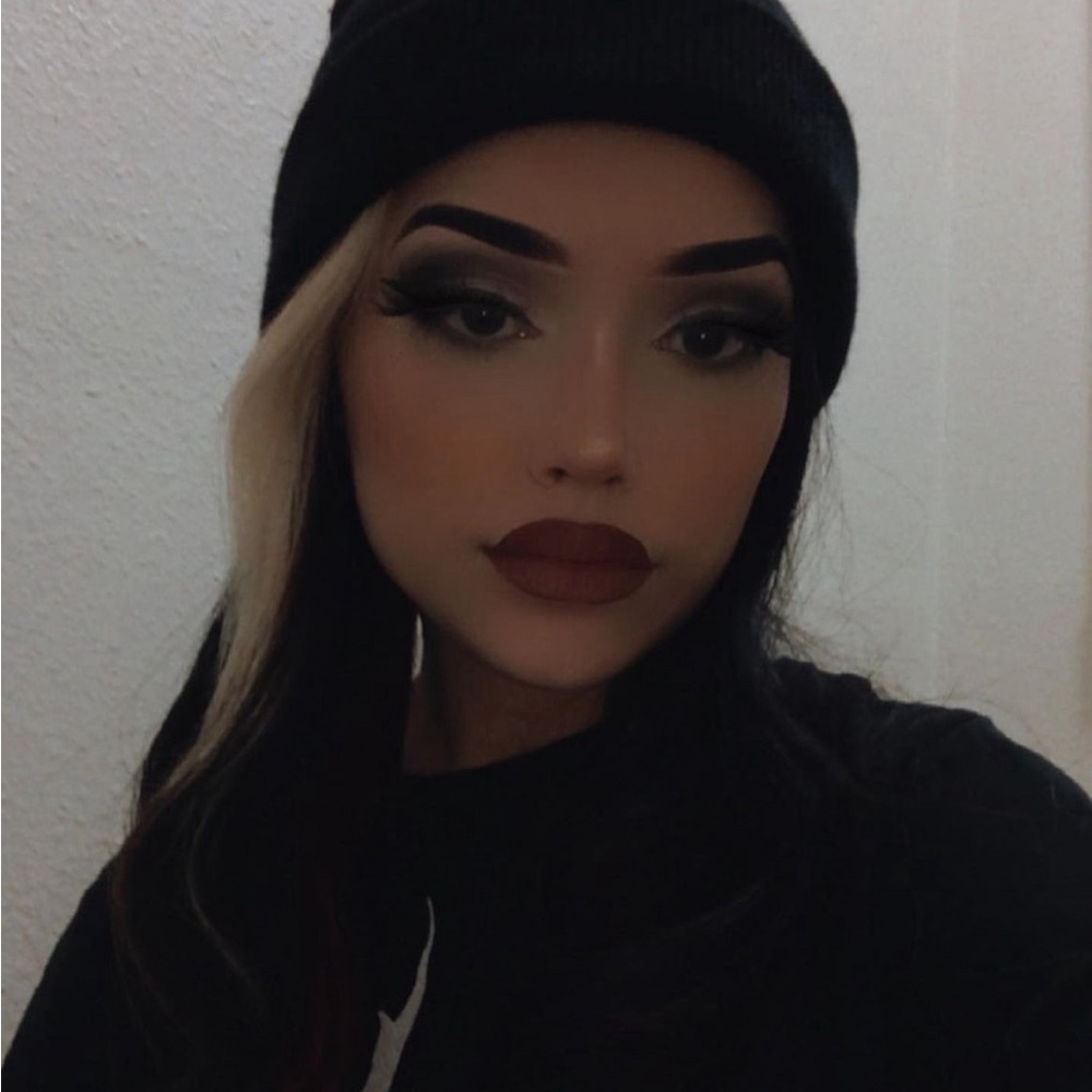 Meet your Posher, Karla